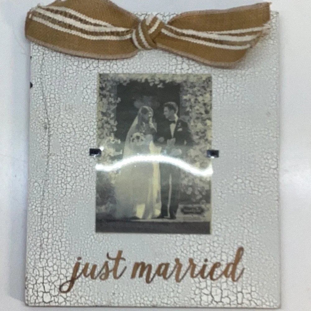 Mud Pie Rustic White and Beige “Just Married” Frame